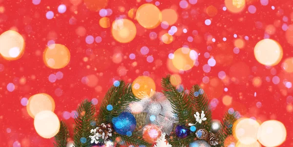 Christmas wreath on a red background, flatley, copy space — Stock Photo, Image