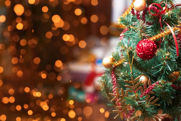 Noel arkaplanı, noel ağacı dairede, boşlukta