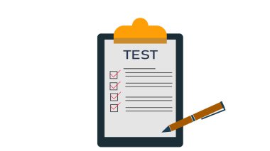 Pano kağıdında işaretli kontrol listesi var. İş görevlerinin başarıyla tamamlanması