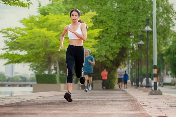 Portrait Beautiful Woman Running Park Early Morning Healthy Concept — Stock Photo, Image