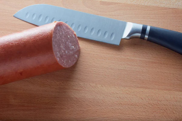 Salame Faca Chef Tábua Corte Vista Superior Pedaço Salsicha Com — Fotografia de Stock