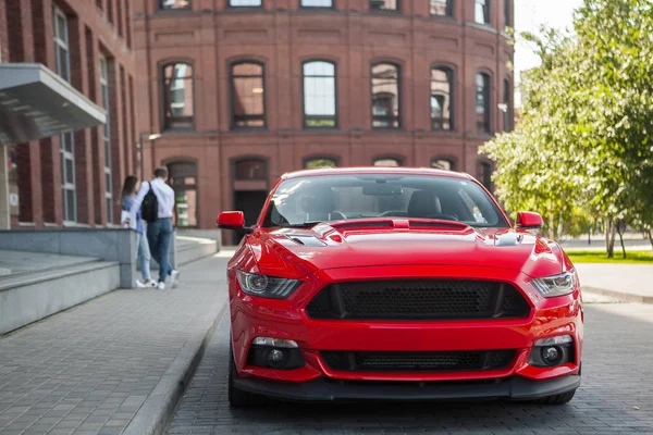 Κόκκινο Ford Mustang Χωρίς Lables — Φωτογραφία Αρχείου