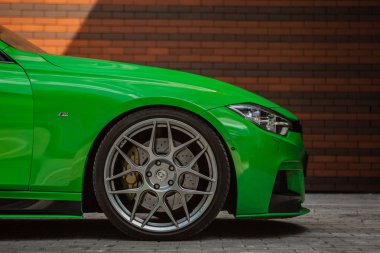 BMW 3 serisi ile Etiketler