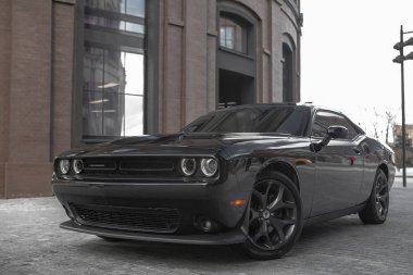 Challenger dodge siyah baskı