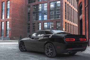 Challenger dodge siyah baskı