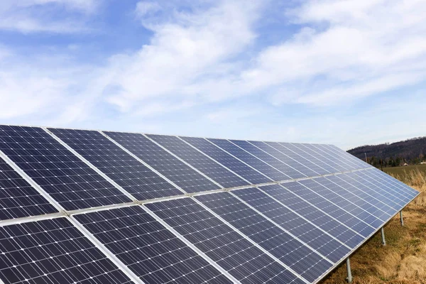 Detalj Den Solar Power Panel Med Mulen Himmel — Stockfoto