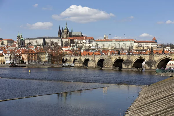 Château Gothique Prague Avec Petite Ville Dessus Rivière Vltava Sous — Photo