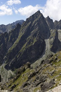 Tepeler ve alp peyzaj yüksek Tatras, Slovakya'nın dağda görüntülemek