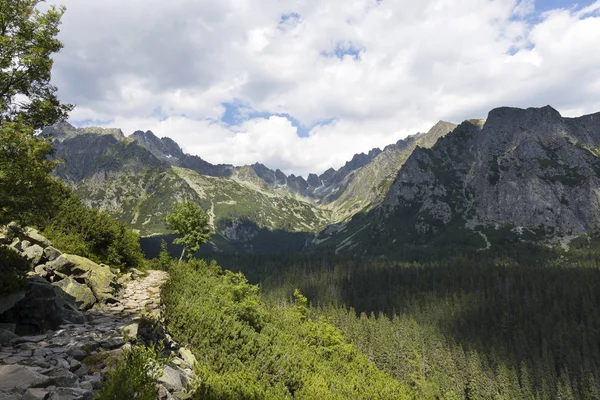 Tepeler Alp Peyzaj Yüksek Tatras Slovakya Nın Dağda Görüntülemek — Stok fotoğraf