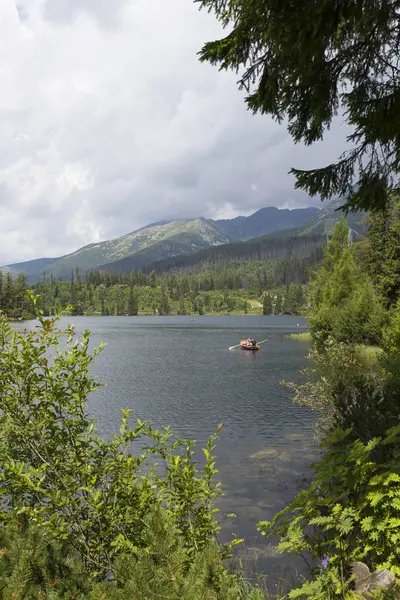 Tepeler ve alp peyzaj yüksek Tatras, Slovakya'nın dağda görüntülemek