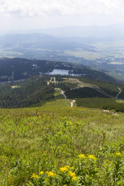 Vista Sobre Los Picos Montaña Paisaje Alpino Los Altos Tatras —  Fotos de Stock