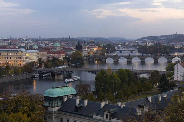 Noche Praga Con Sus Edificios Torres Catedrales Puentes República Checa —  Fotos de Stock