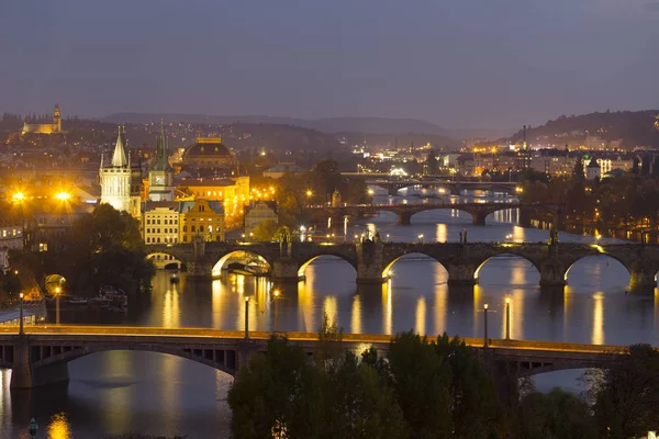 Nuit Prague City Avec Ses Bâtiments Tours Cathédrales Ponts République — Photo