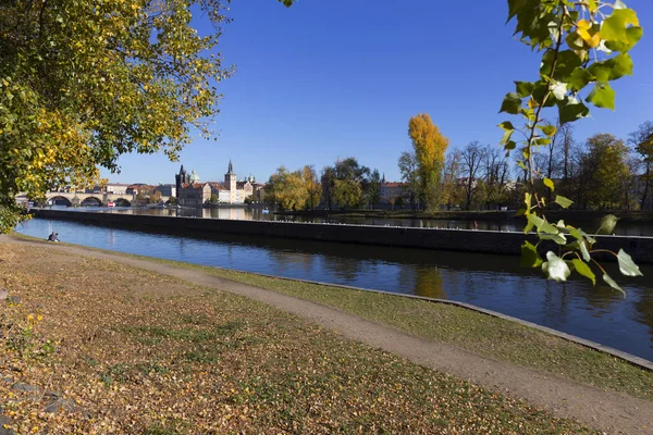 Colorato Autunno Praga Città Vecchia Sopra Fiume Moldava Repubblica Ceca — Foto Stock