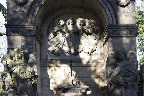 Historische Statue Auf Dem Geheimnisvollen Alten Prager Friedhof Tschechische Republik — Stockfoto