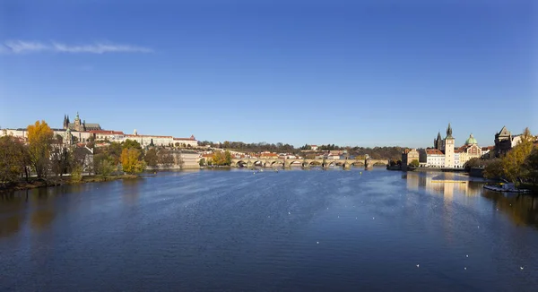 Fargerik Høst Gothic Castle Praha Charles Bridge Med Den Mindre – stockfoto