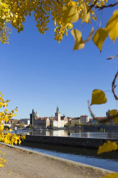 Colorato Autunno Praga Città Vecchia Sopra Fiume Moldava Repubblica Ceca — Foto Stock