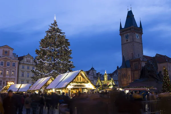 Albero Natale Nella Notte Piazza Della Città Vecchia Praga Repubblica — Foto Stock