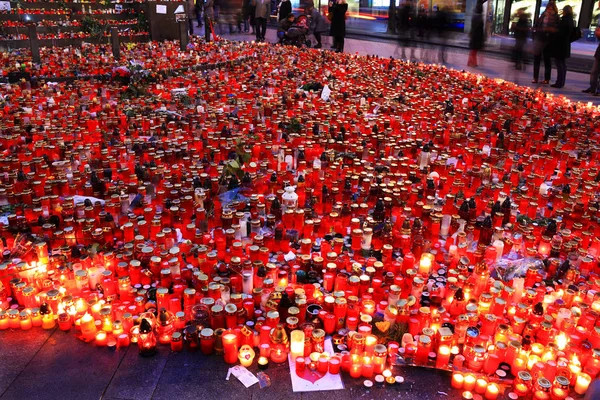 Prag, mum ışıkları eski Cumhurbaşkanı Vaclav Havel, Çek Cumhuriyeti  