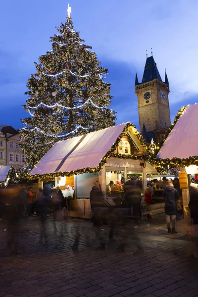 Kerstboom Het Oude Stadsplein Praag Tsjechië — Stockfoto