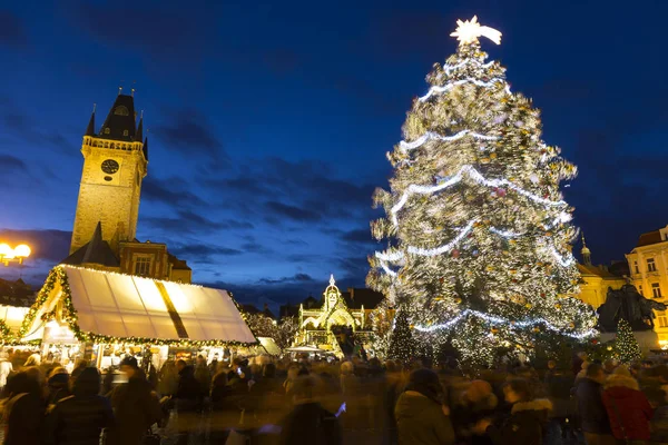 Kerstboom Het Oude Stadsplein Praag Tsjechië — Stockfoto