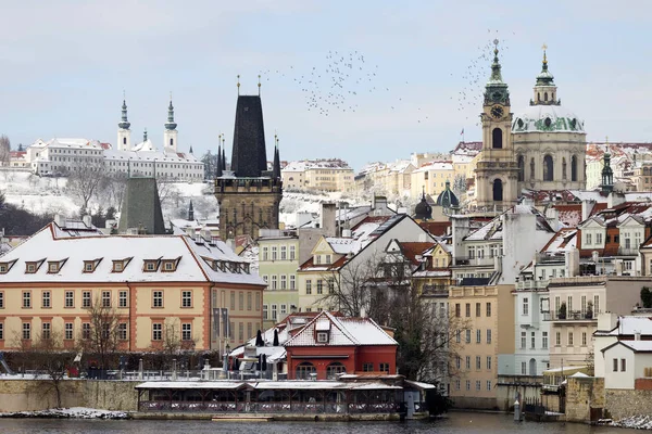 Snow Prague Ciudad Pequeña Con Catedral San Nicolás República Checa —  Fotos de Stock