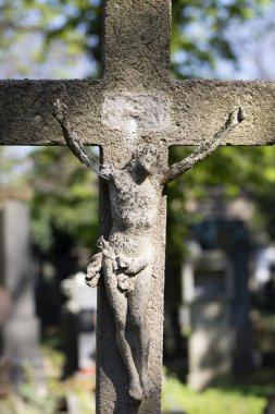 Tarihi heykel üzerinde gizemli eski Prag Mezarlığı, Çek Cumhuriyeti