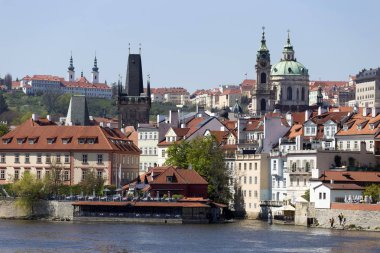 Vltava Nehri üzerinde Sunny Prag City, Çek Cumhuriyeti