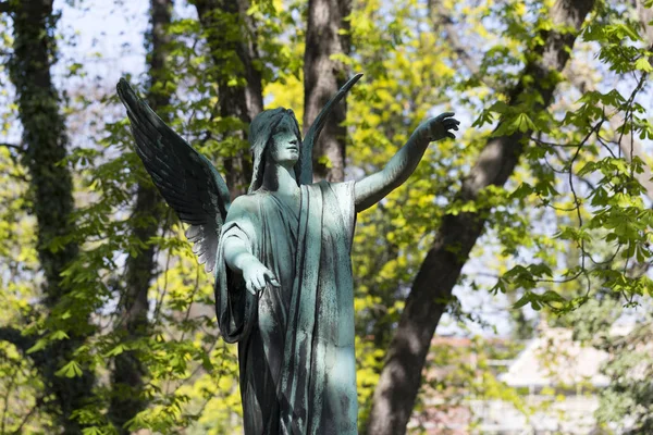 역사적인 동상에 미스터리 프라하 공화국 — 스톡 사진