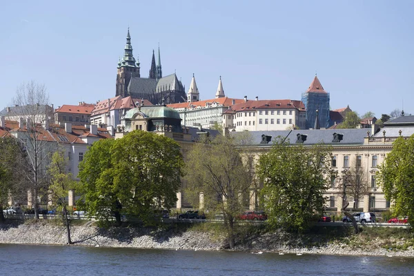 Sunny Prague City Sopra Fiume Moldava Repubblica Ceca — Foto Stock