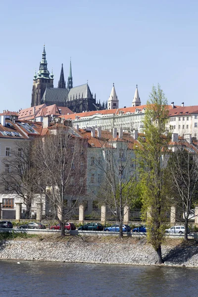 Slunné Pražské Město Nad Řekou Vltava Česká Republika — Stock fotografie