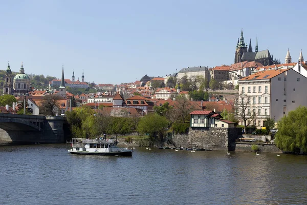 Sunny Prague City Acima Rio Vltava República Checa — Fotografia de Stock