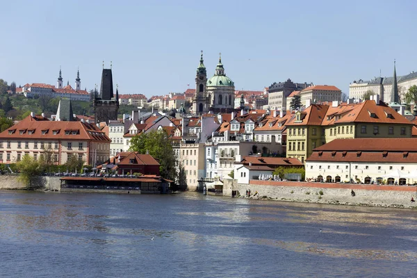 Sunny Prague City Por Encima Del Río Moldava República Checa —  Fotos de Stock