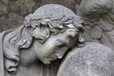 Heykelleri ile Gizem bahar eski Prag Mezarlığı, Çek Cumhuriyeti
