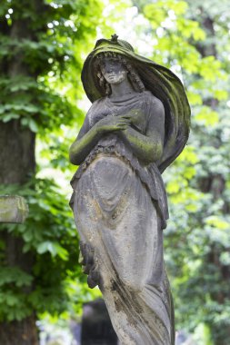 Heykelleri ile Gizem bahar eski Prag Mezarlığı, Çek Cumhuriyeti