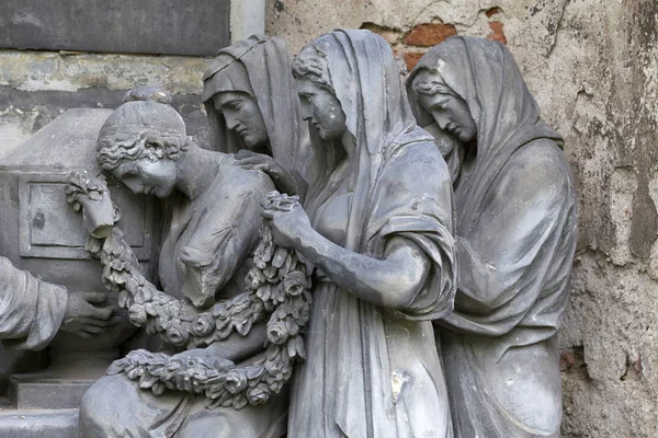 Mystère Printemps Vieux Cimetière Prague Avec Ses Statues République Tchèque — Photo