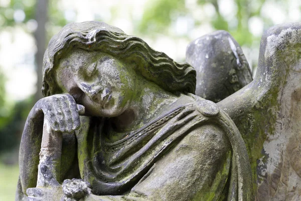Mysteriöse Quelle Alter Prager Friedhof Mit Seinen Statuen Tschechische Republik — Stockfoto