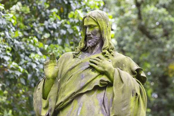 Misterio Primavera Antiguo Cementerio Praga Con Sus Estatuas República Checa —  Fotos de Stock