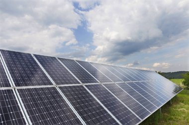 Yay Çayırı 'ndaki Güneş Enerji İstasyonu 