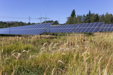 Solar Power Station yaz çayır 