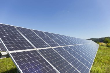 Solar Power Station yaz çayır 
