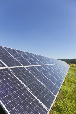 Solar Power Station yaz çayır 