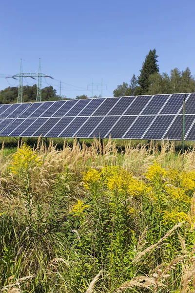 Solar Power Station Yaz Çayır — Stok fotoğraf