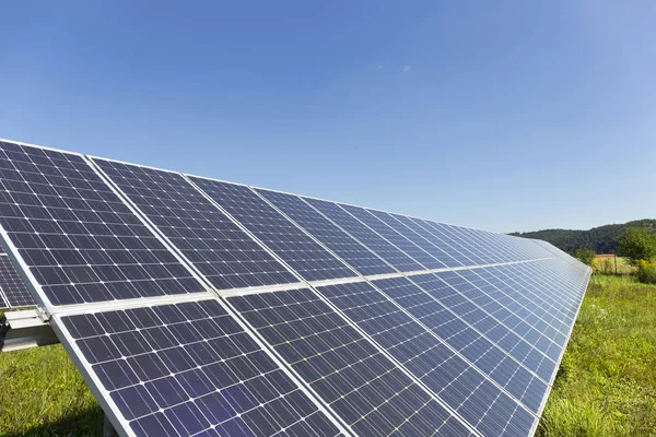 Solar Power Station yaz çayır 
