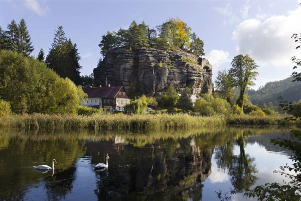 Bevehetetlen Középkori Szikla Vár Sloup Századból Castle Észak Csehországban Cseh — Stock Fotó