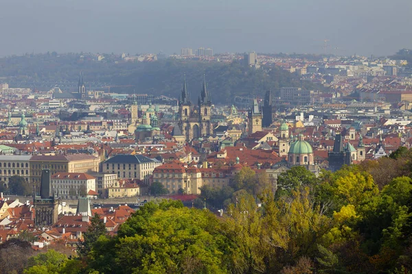 Herbst Prag Stadt Mit Bunten Bäumen Aus Dem Hügel Petrin — Stockfoto