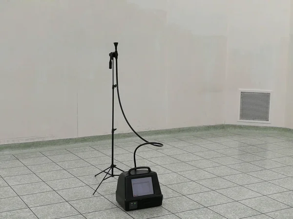 Partikül Sayacı ile ameliyathane içindeki tozu test etme.