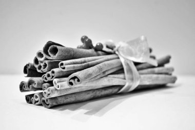 Bir demet tarçın çubuğu