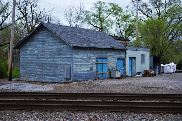 Abandoned Brick Train Depot Tracks Graffiti — ストック写真