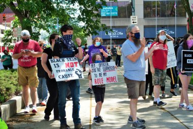 Dayton, Ohio, ABD, 30 / 05 / 2020 Yaşamsızlığa karşı protestocular.